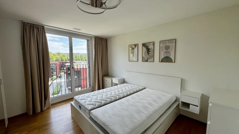 Möblierte 4.5-Zimmer-Wohnung in Bülach (20min von Zürich HB)