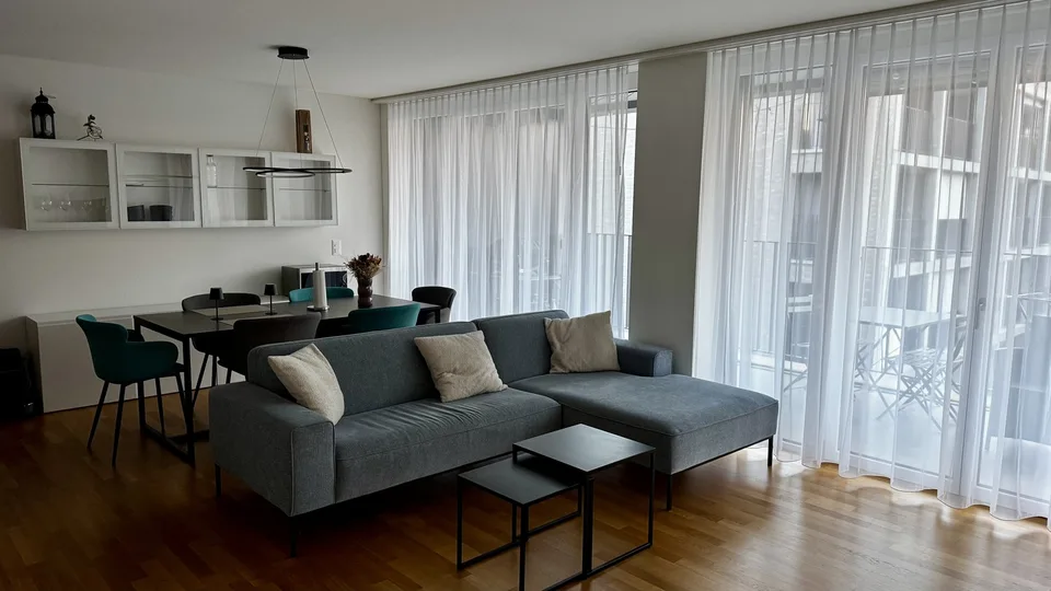 Möblierte 4.5-Zimmer-Wohnung in Bülach (20min von Zürich HB)