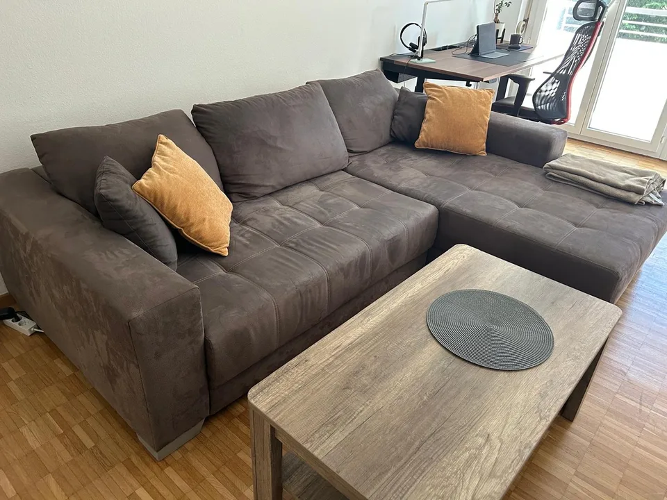 Helle und gepflegte 2.5-Zimmer-Wohnung mit grossem Balkon