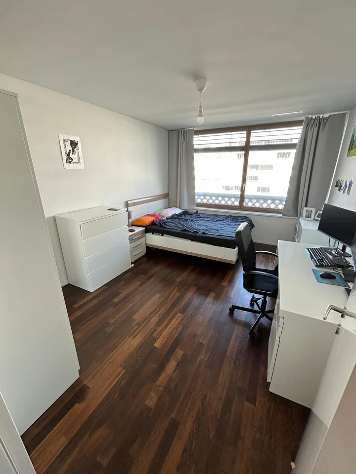 Room in shared apartment, Turbinenstrasse 31