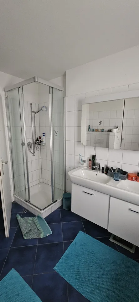 WG-Zimmer in Reihen-Eckeinfamilienhaus