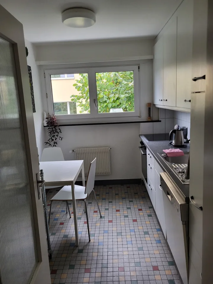 WG Zimmer in 3 Zimmerwohnung befristet unterzuvermieten