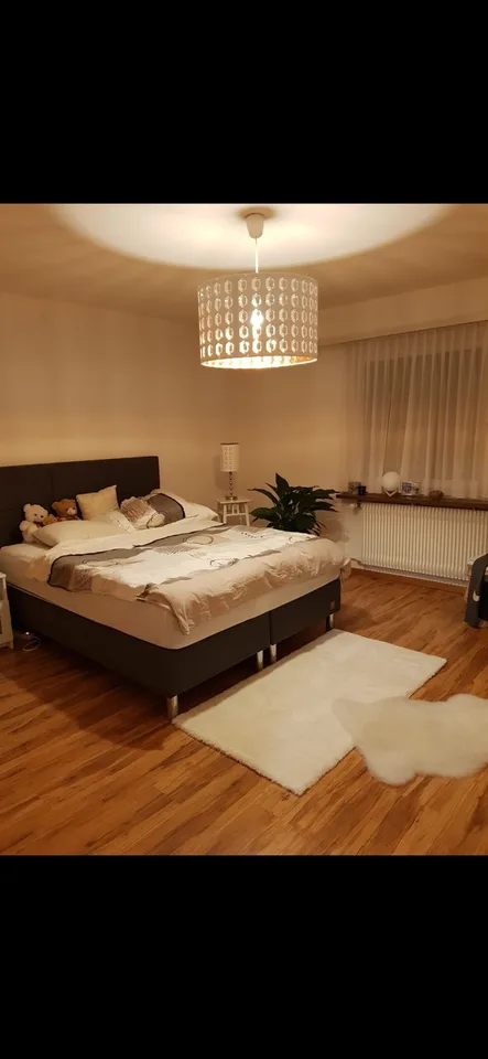 WG Zimmer in 3 Zimmerwohnung befristet unterzuvermieten