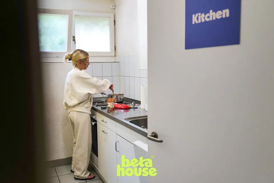 Möbliertes Zimmer für Studierende - betahouse Co-Living Zürich (Zürichberg) - ab CHF 999 inkl. - ab sofort 🏠