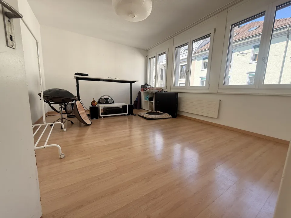 Mitbewohner/in gesucht – Zimmer in zentraler WG in Zürich