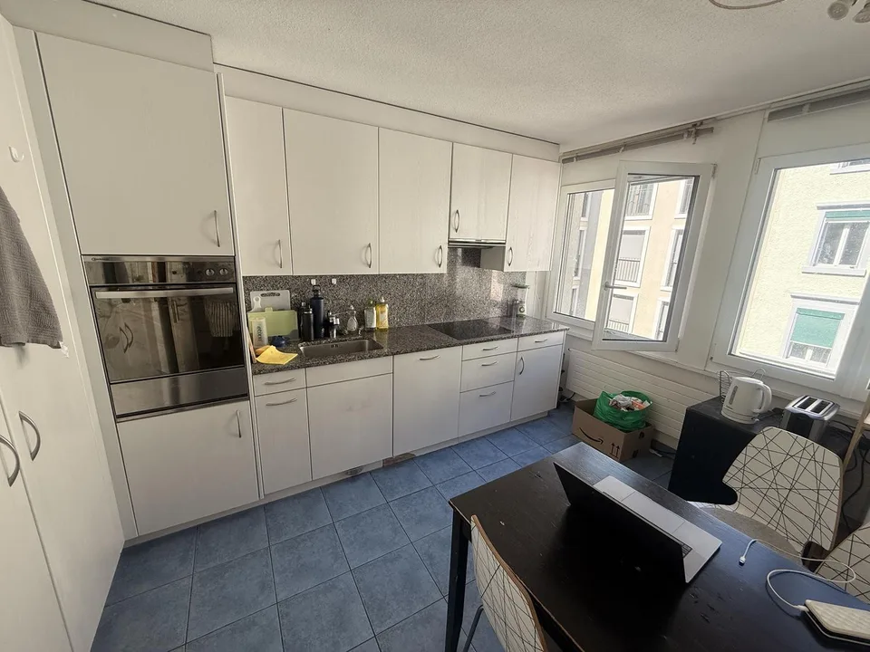 Mitbewohner/in gesucht – Zimmer in zentraler WG in Zürich