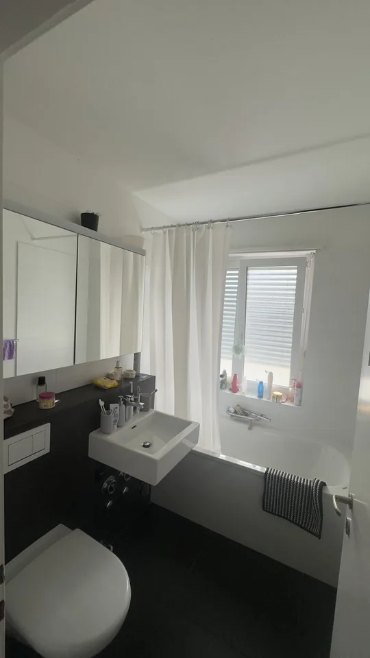 Nachmieterin gesucht ab 15. Oktober – Zimmer in 3.5-Zimmer-WG in Luzern