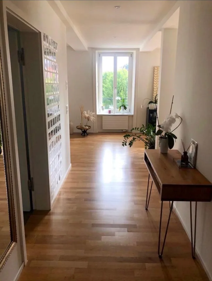 2 1/2 Zimmer-Wohnung mit zusätzlichem Ankleide-/Schrankzimmer