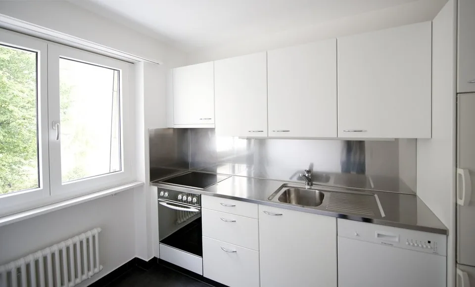 Attraktive 3-Zimmerwohnung mit verglastem Balkon zu vermieten