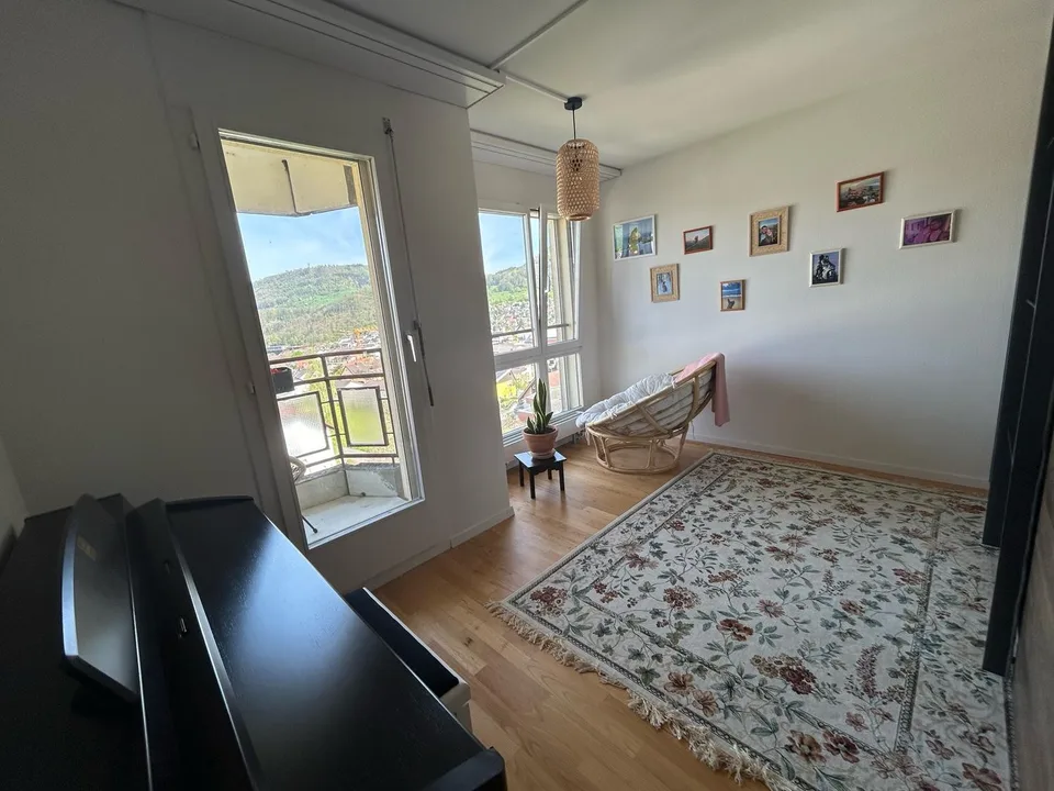Schöne, sonnige 4 Zimmerwohnung
