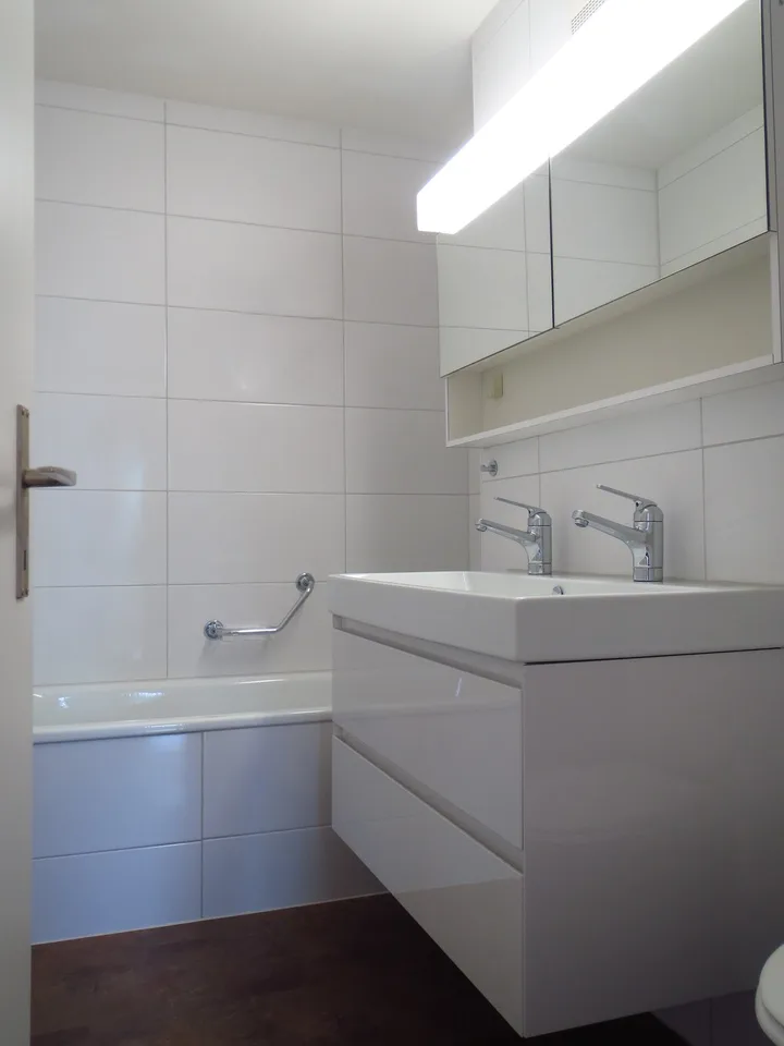 Schöne, sonnige 4 Zimmerwohnung