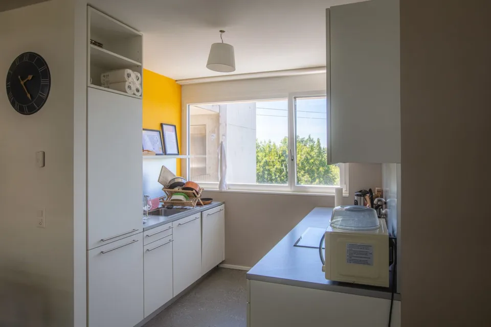 Grande chambre dans une super coloc au nord de Lausanne