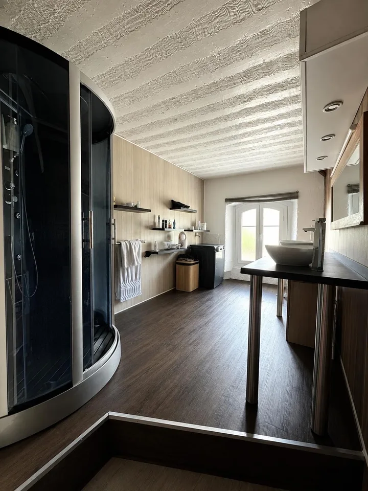 Loft de 200 m2 au rez-de-chaussée