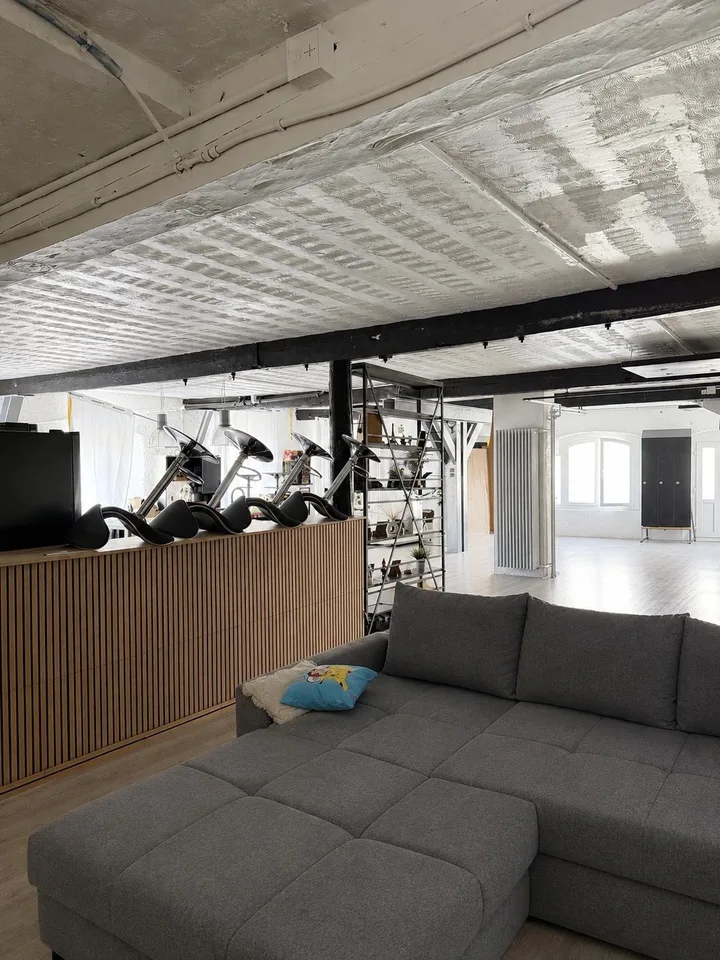 Loft de 200 m2 au rez-de-chaussée