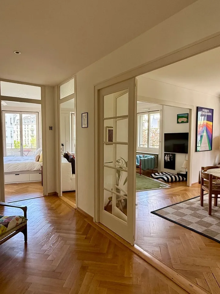 Sous-location officielle  Lumineux 6,5 pièces de 125 m²  Quartier des Philosophes, Genève