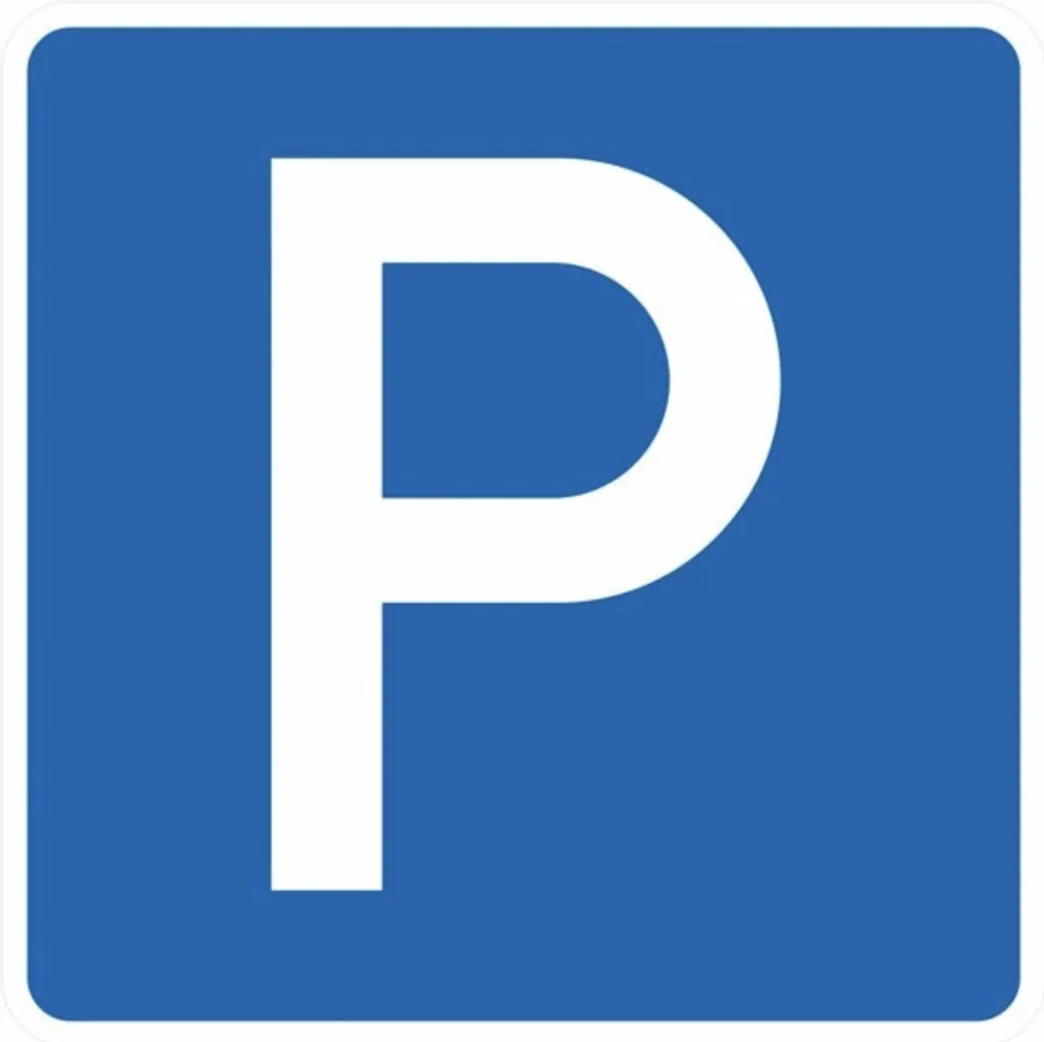 Tiefgaragenparkplatz mit eigener Parkbucht