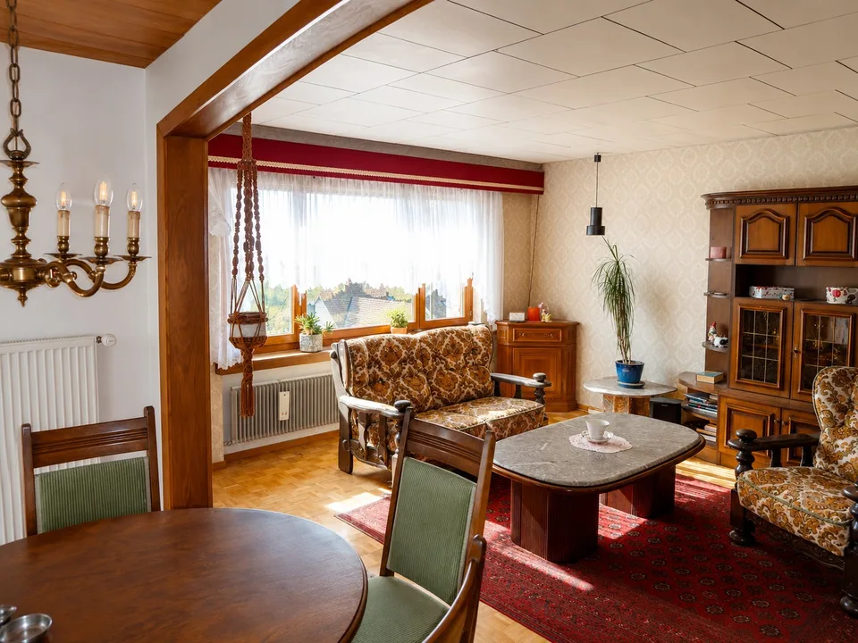 Möbliertes 5.5-Zimmer-Einfamilienhaus mit Weitsicht – Ausbau nach Absprache