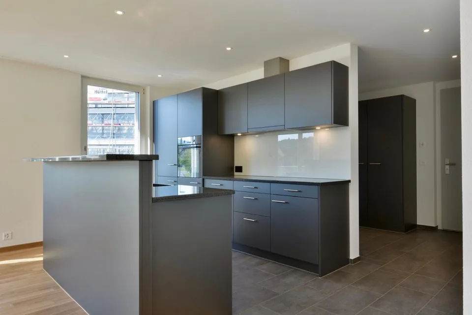 Nachmieter für moderne, lichtdurchflutete 3.5-Zimmer-Wohnung in Laupen (ZH) gesucht