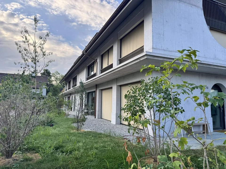 Newly built, first-occupancy 2.5-room attic apartment in Muttenz