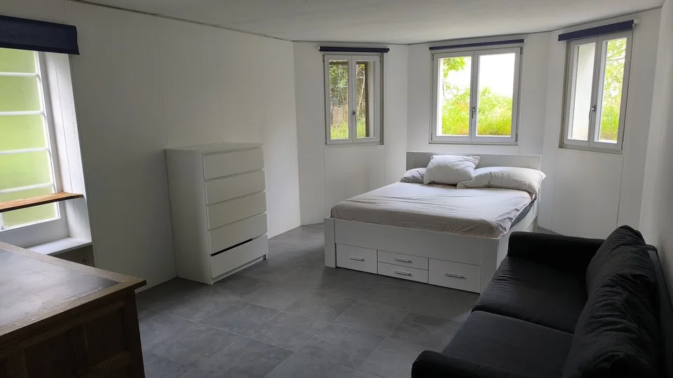 Helles Studio mit separatem Eingang in Einfamilienhaus