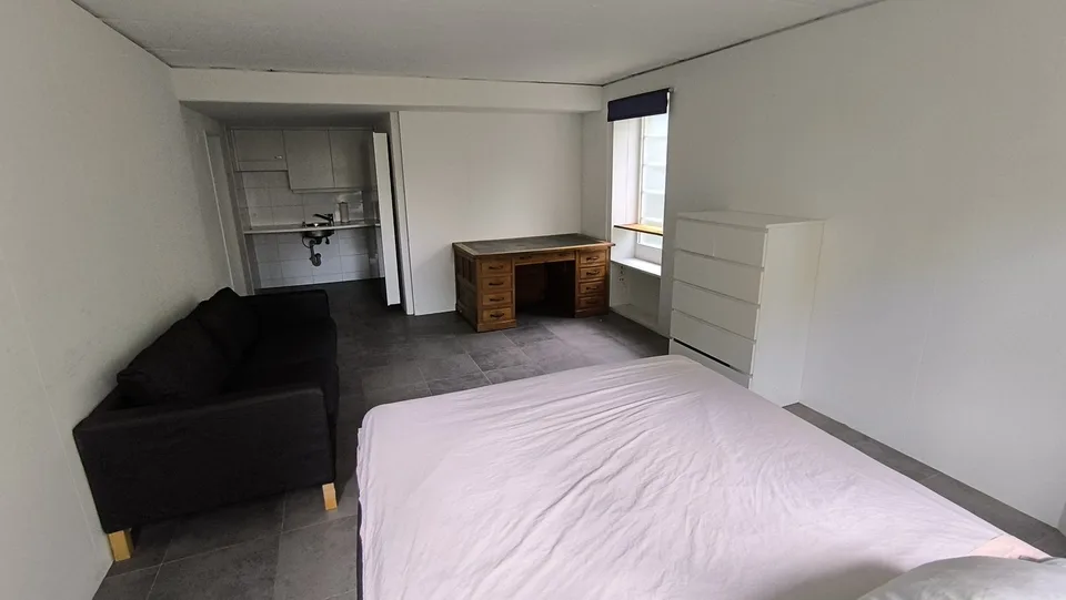 Helles Studio mit separatem Eingang in Einfamilienhaus