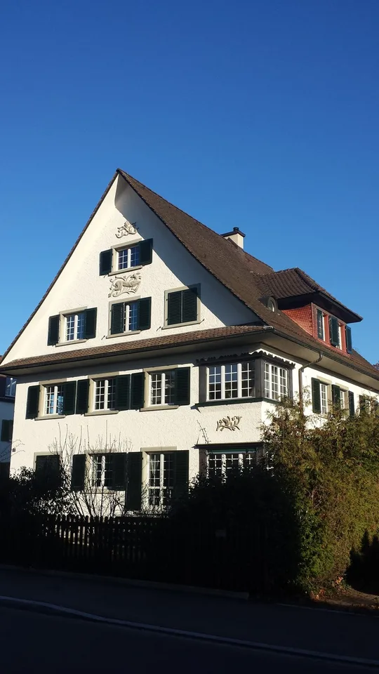Charmante 5-Zimmerwohnung am Fuss des Brühlbergs