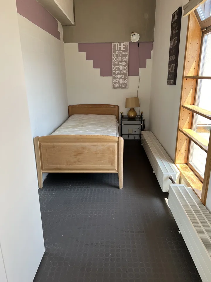 WG Einzelzimmer für Studierende mit grosser Dachterrasse