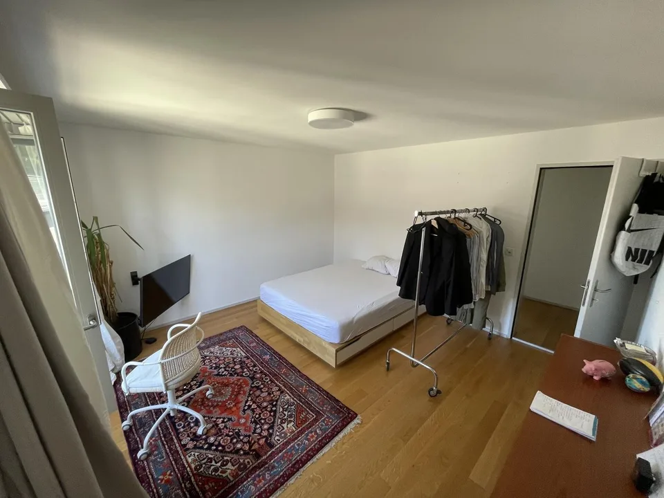 Befristet, Zimmer in 4er WG zu vermieten, Kreis 5