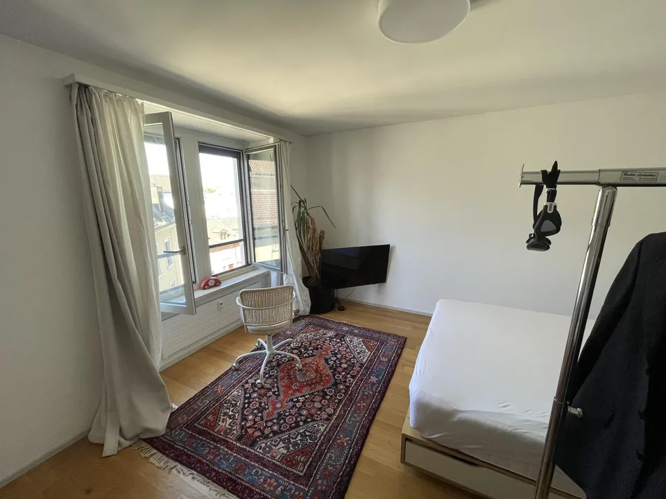 Befristet, Zimmer in 4er WG zu vermieten, Kreis 5