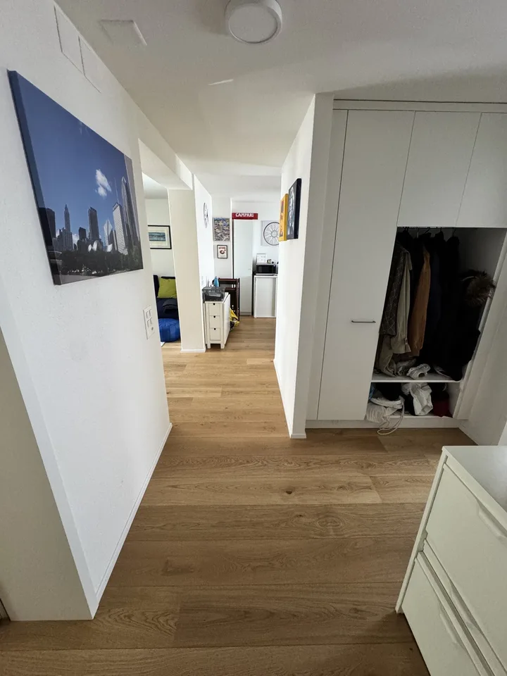 Spacious 2.5 apartment with terrace and cellar