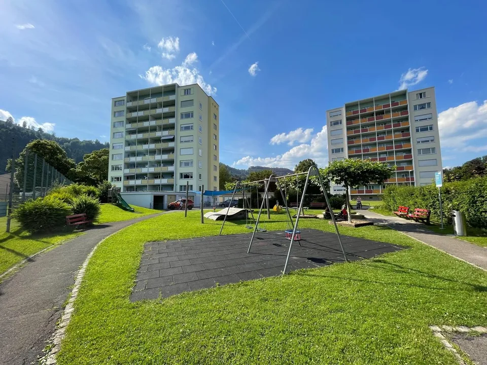 4-Zimmerwohnung mit 2 Balkon im 5. OG zu vermieten