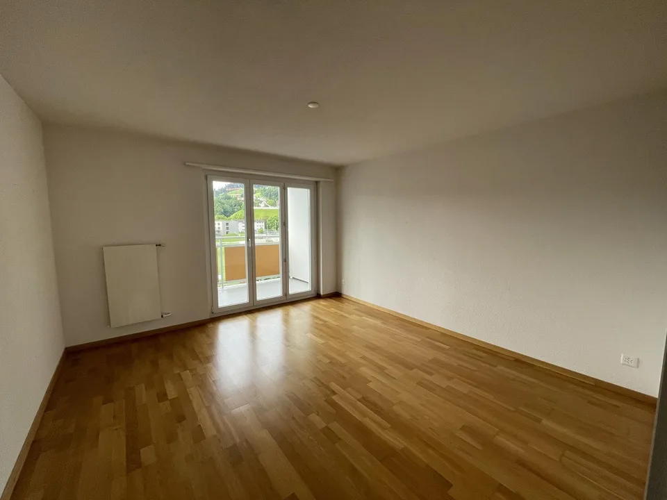 4-Zimmerwohnung mit 2 Balkon im 5. OG zu vermieten
