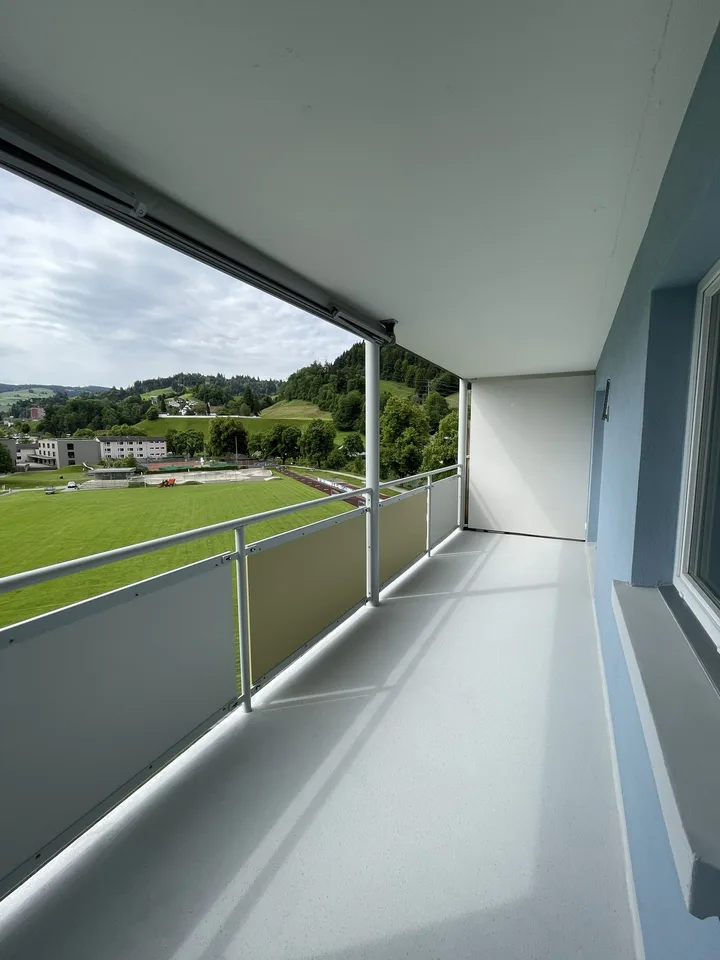 4-Zimmerwohnung mit 2 Balkon im 5. OG zu vermieten