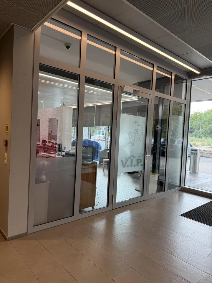 Moderne Ladenfläche im Buchenhof Sursee zu vermieten