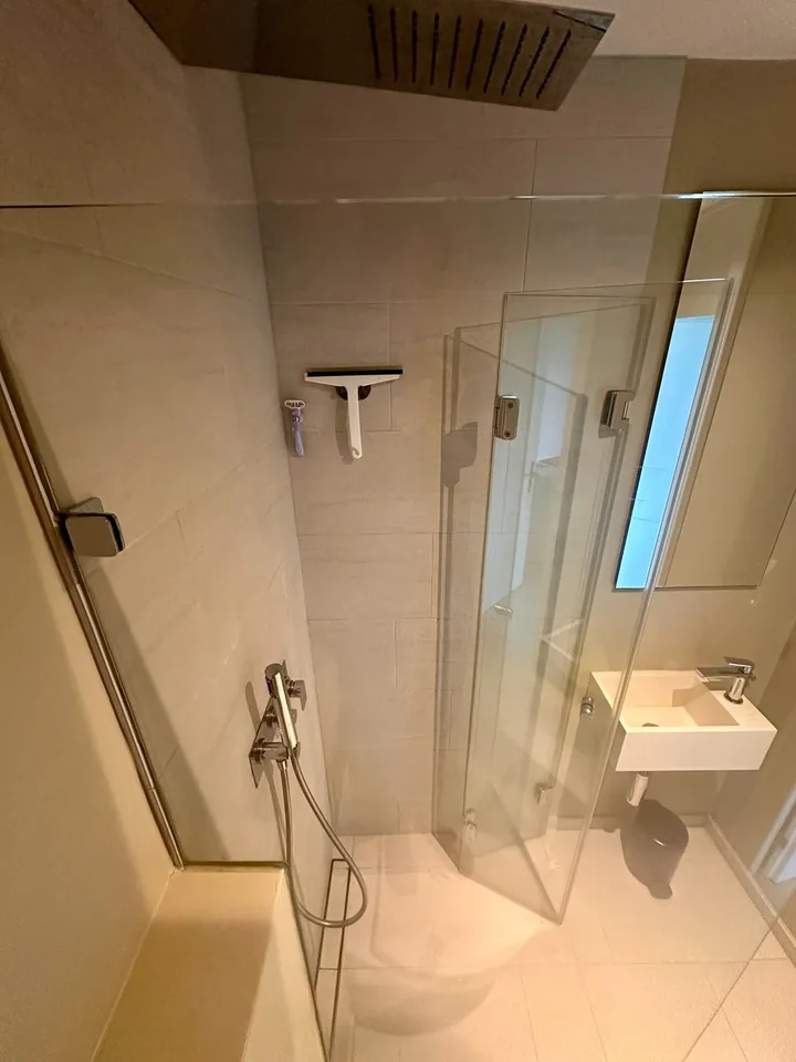 Appartement-maisonnette meublé pour famille avec jardin & maison d'hôtes