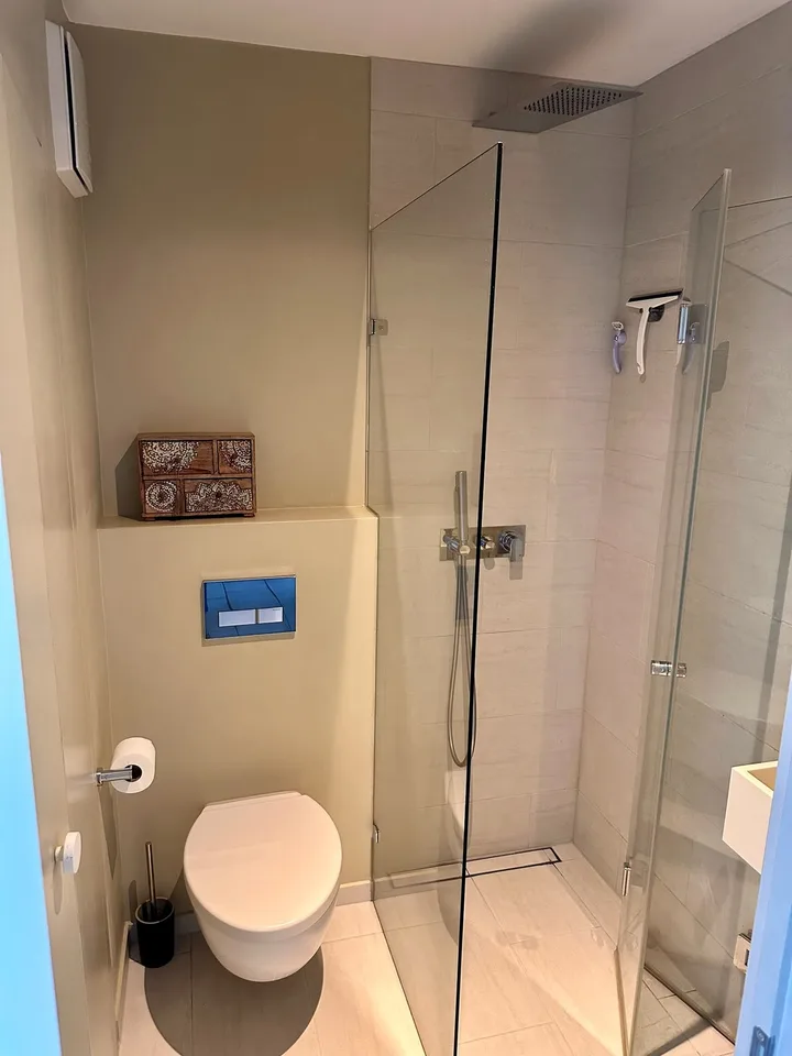 Appartement-maisonnette meublé pour famille avec jardin & maison d'hôtes