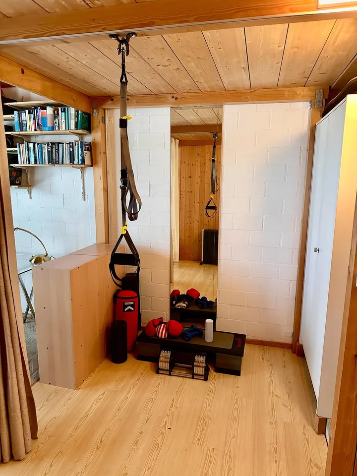 Appartement-maisonnette meublé pour famille avec jardin & maison d'hôtes