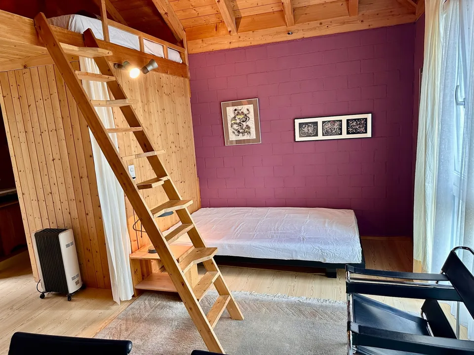 Appartement-maisonnette meublé pour famille avec jardin & maison d'hôtes
