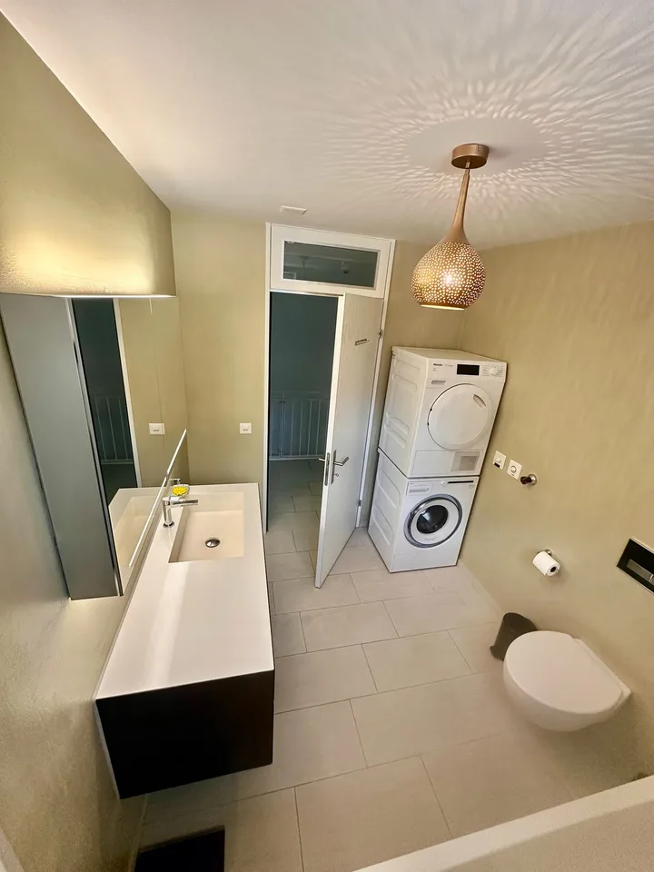 Appartement-maisonnette meublé pour famille avec jardin & maison d'hôtes