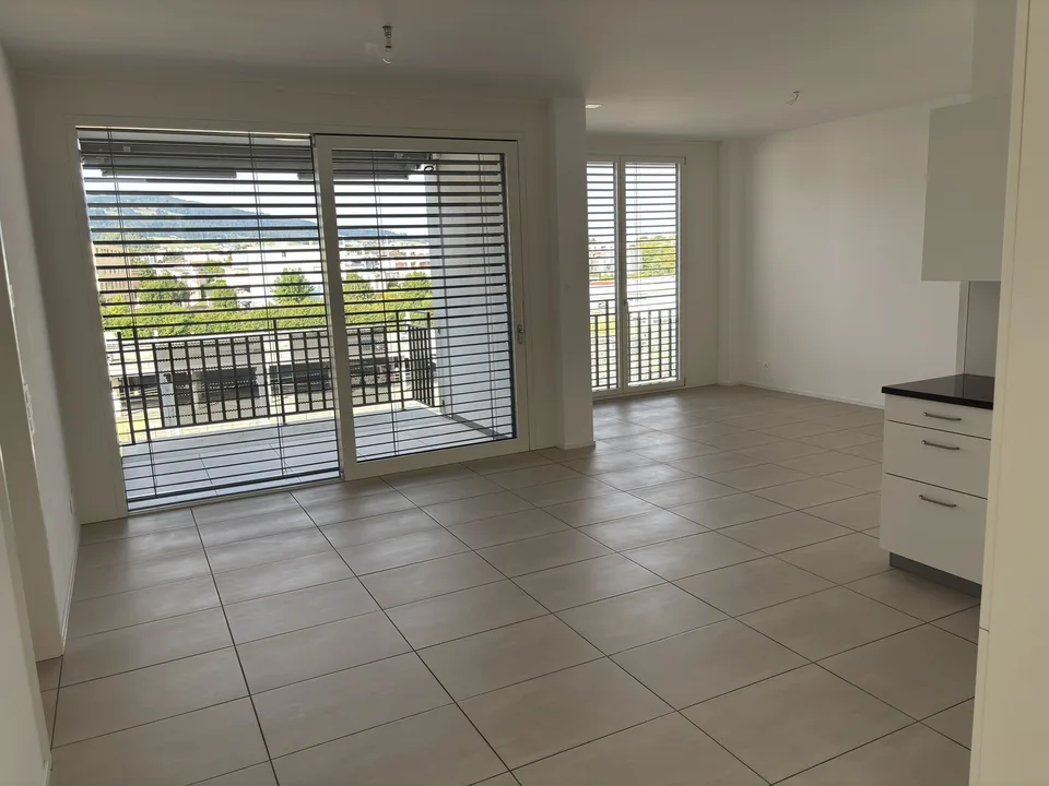 Appartement moderne 2.5 pièces, centre ville, tout équipé, 66m², balcon