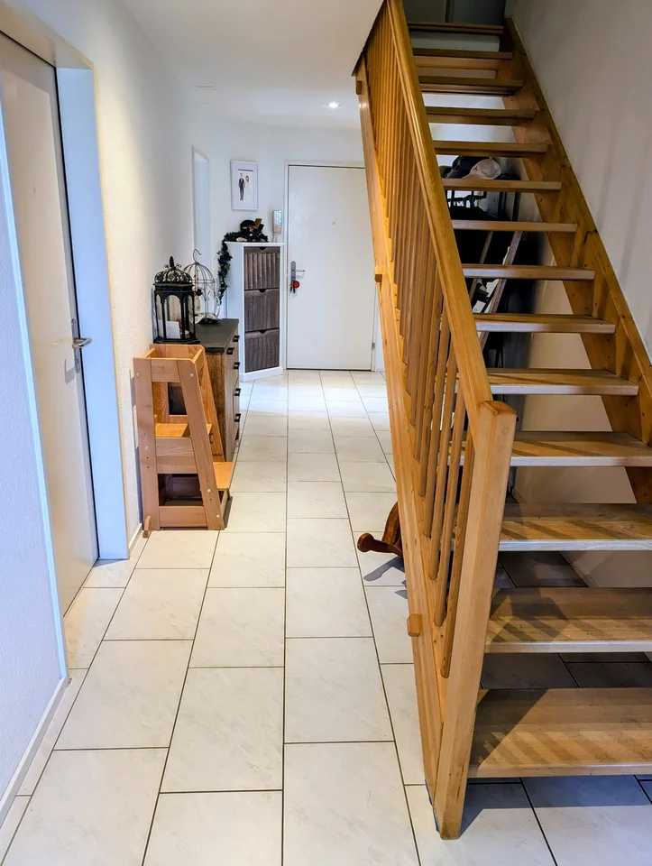 Gemütliche 5 Zimmer Maisonette Wohnung in Wahlen b. Laufen