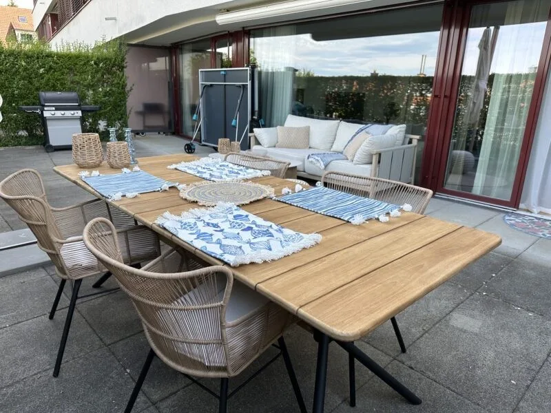 Möblierte 2.5-Zimmer-Wohnung & grosser Terrasse (Untermiete Apr-Sep)