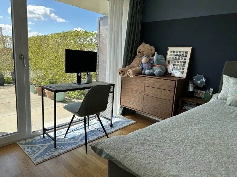 Möblierte 2.5-Zimmer-Wohnung & grosser Terrasse (Untermiete Apr-Sep)
