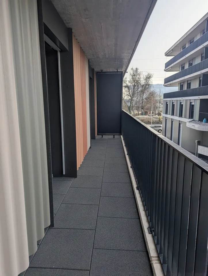 Erstbezug direkt am Bahnhof Buchs ZH  Modernstes Wohnen mit Glasfaser, LAN-Verkabelung und E-Mobility-Option.