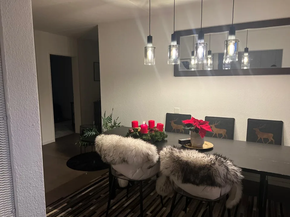 Hochwertiges, grosses Zimmer (24qm) in ruhiger Frauen-WG