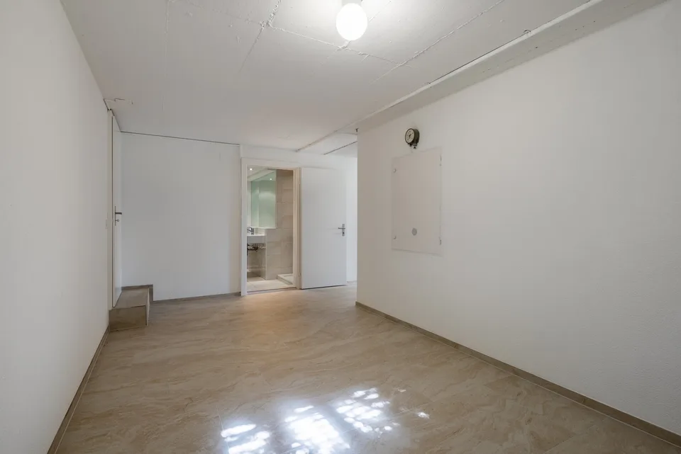 Freistehendes, neu renoviertes Einfamilienhaus mit Garten
