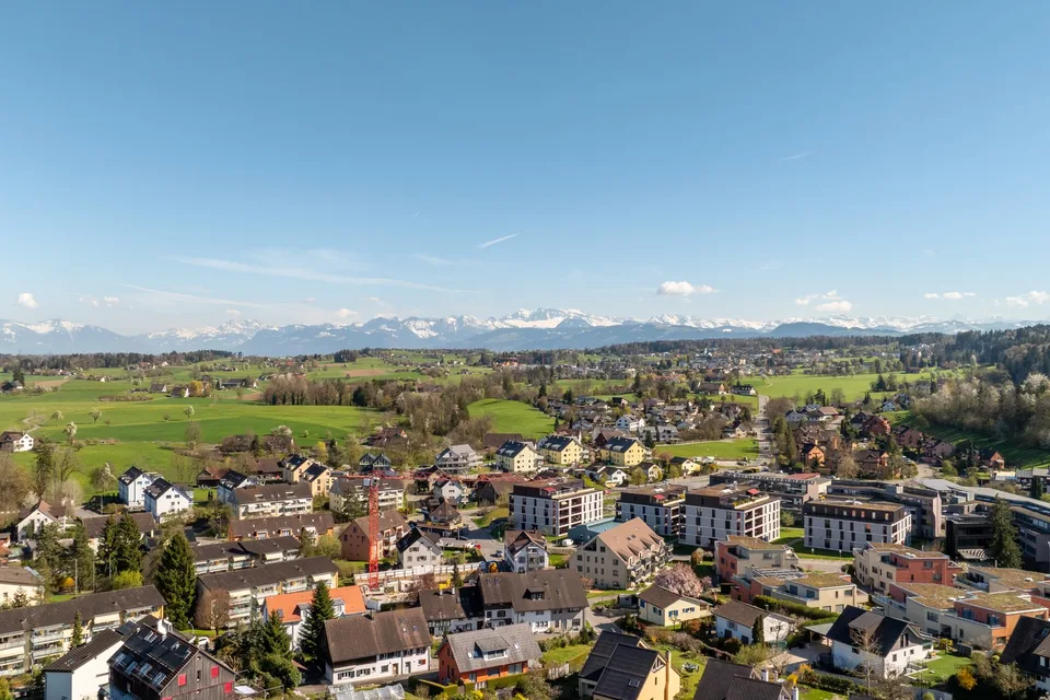 Freistehendes, neu renoviertes Einfamilienhaus mit Garten