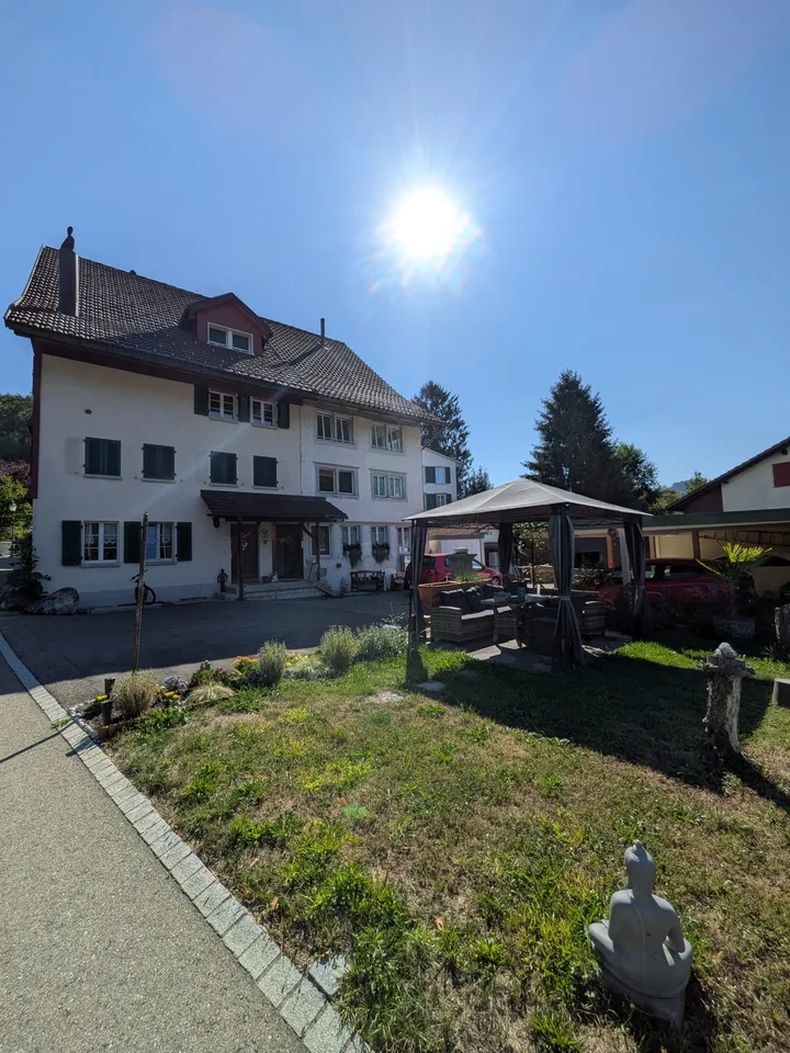 Bauma Renovierte Wohnung in grünen zu vermieten