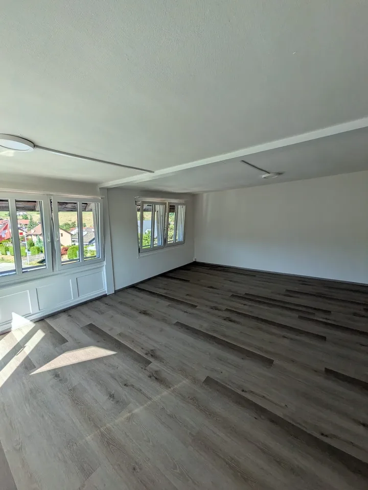 Bauma Renovierte Wohnung in grünen zu vermieten