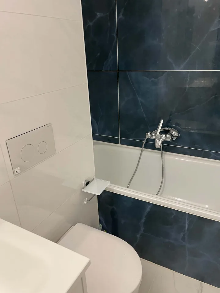 Moderne 3.5-Zimmer-Wohnung mit Seeblick, Wintergarten etc.